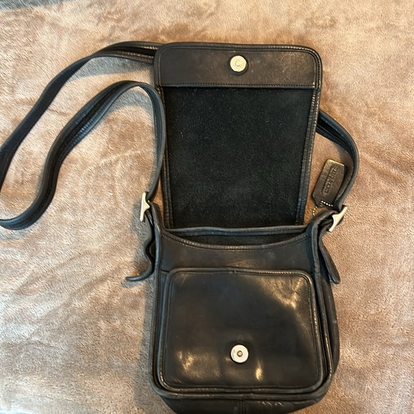 Coach Black 100% leather coach purse. Crossbody style or shoulder style. - Picture 2 of 3